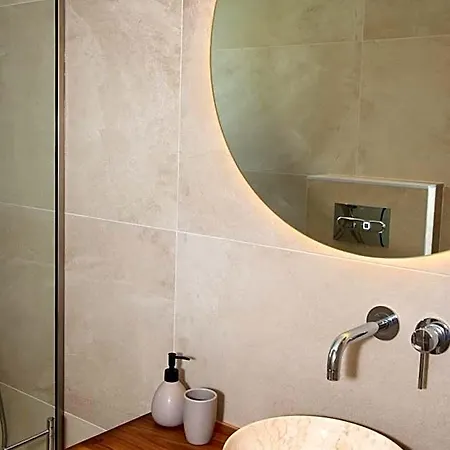 فندق Ceramio لايميناس
