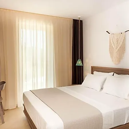 فندق Ceramio 4*